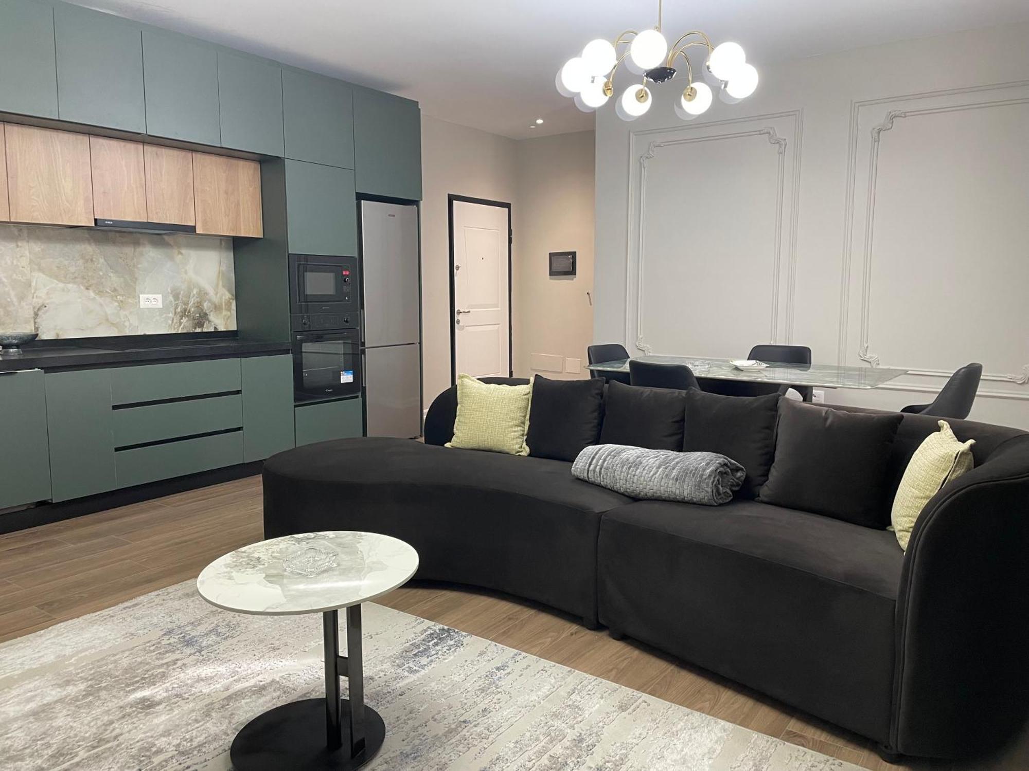 Land Apartment *